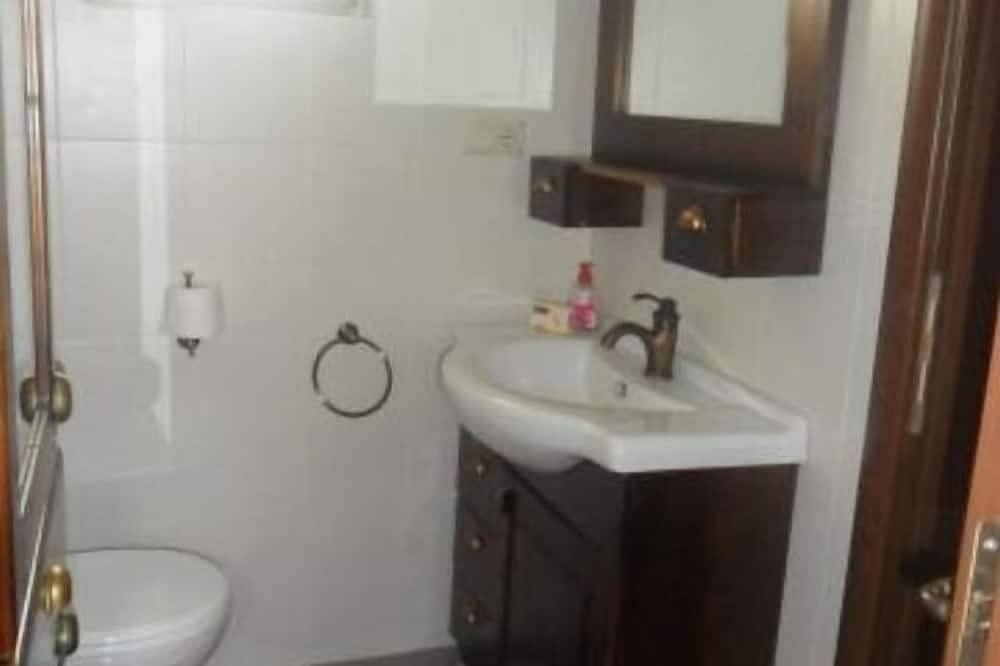 Habitacion en Palit con Balcón, Acondicionador, Wifi (4603-3) in Palit, Rab
