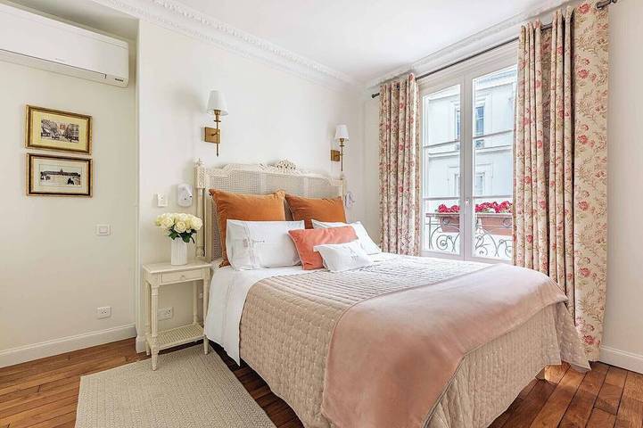 Gîte pour 4 personnes, avec balcon dans Theatre De La Tour - 2