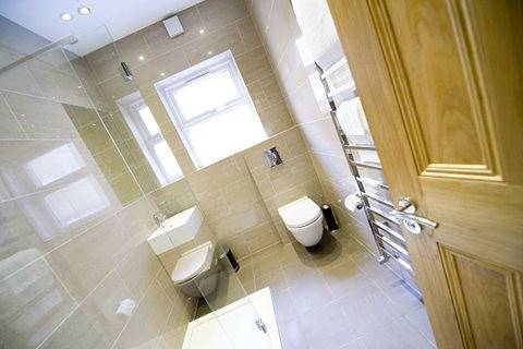 Entire holiday apartment, Cozy City Retreat in London in Ealing, London