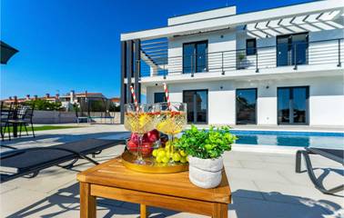 Ferienhaus für 10 Personen in Zadar (Kommun)