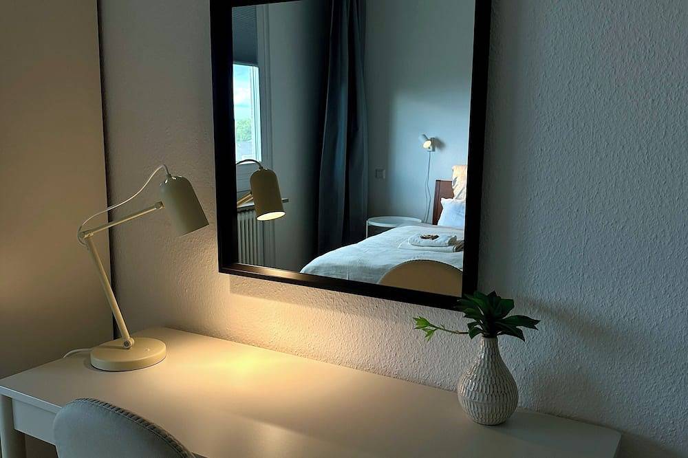 Ganze Wohnung, Große, stilvolle 70qm Wohnung in Neuss nahe Düsseldorf in Neuss, Düsseldorf und Umgebung