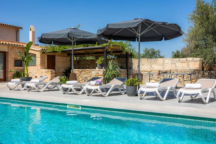 Luxurious Finca on Large Estate with Mountain View, Pool, Wi-Fi and Terrace; Parking available in Capdepera, East Majorca