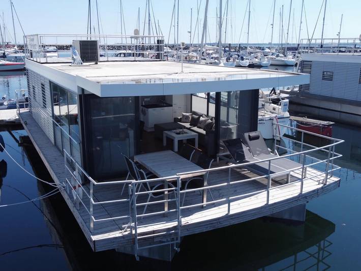 Hausboot für 2 Personen, mit Terrasse in Boltenhagen