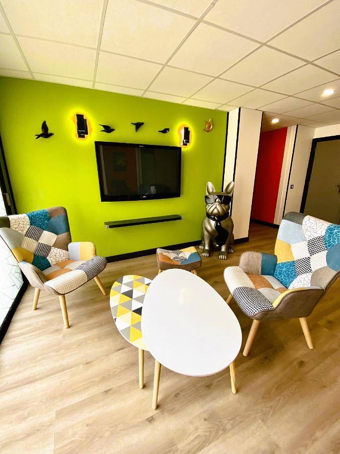 Hôtel pour 2 personnes, avec jardin ainsi que terrasse et piscine à Mouans-Sartoux - 2