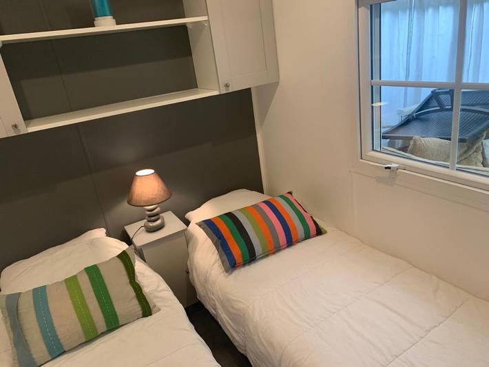Camping pour 6 personnes, avec Terrasse et Jardin ainsi que Piscine et Vue à Ramatuelle - 2