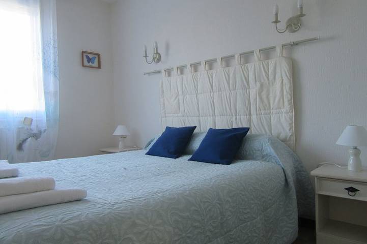 Location de vacances pour 6 personnes, avec terrasse et jardin à Puimisson - 3