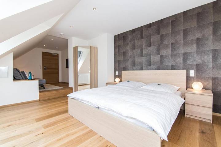 Hotel für 2 Personen, mit Terrasse und Ausblick sowie Seeblick in Essen - 2
