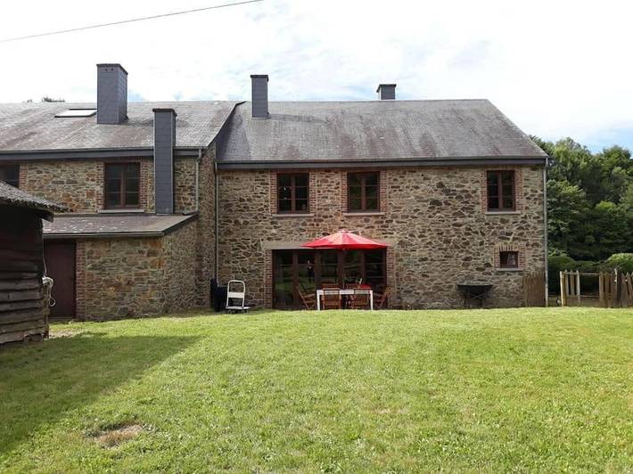 Location de vacances pour 6 personnes, avec Terrasse ainsi que Jardin et Vue dans Redu