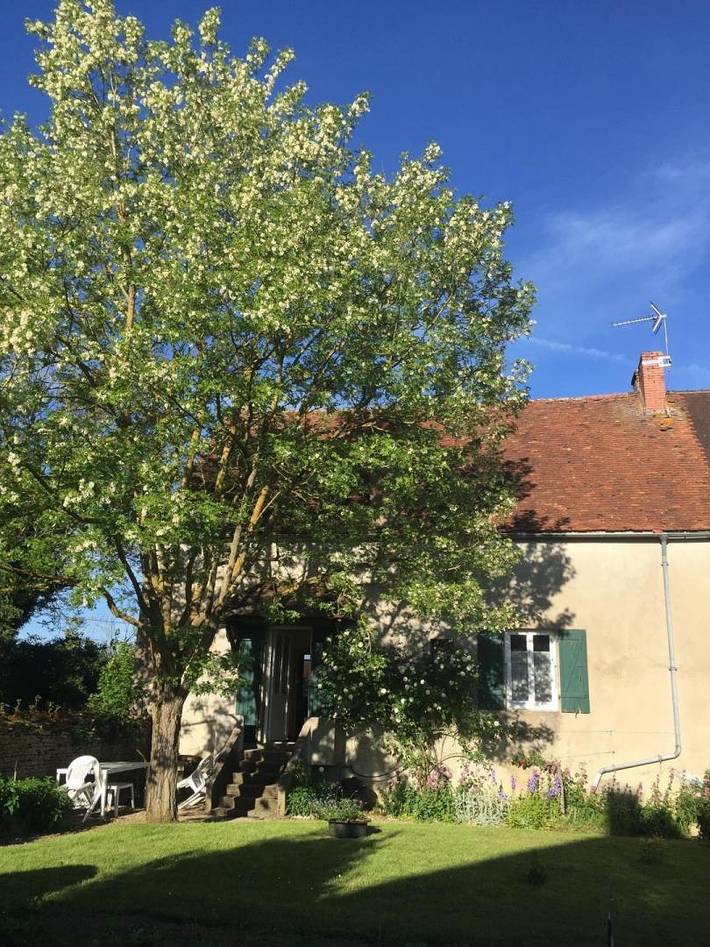Gîte pour 6 personnes, avec Jardin et Vue dans Saône-et-Loire - 2