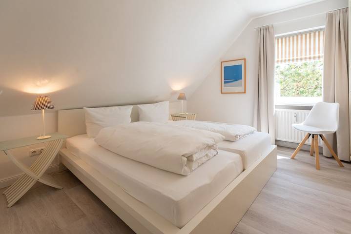 Ganze Wohnung, Gemütliche 3-Zimmer Ferienwohnung mit ca.70 m², für bis zu 4 Personen in Wenningstedt, Sylt