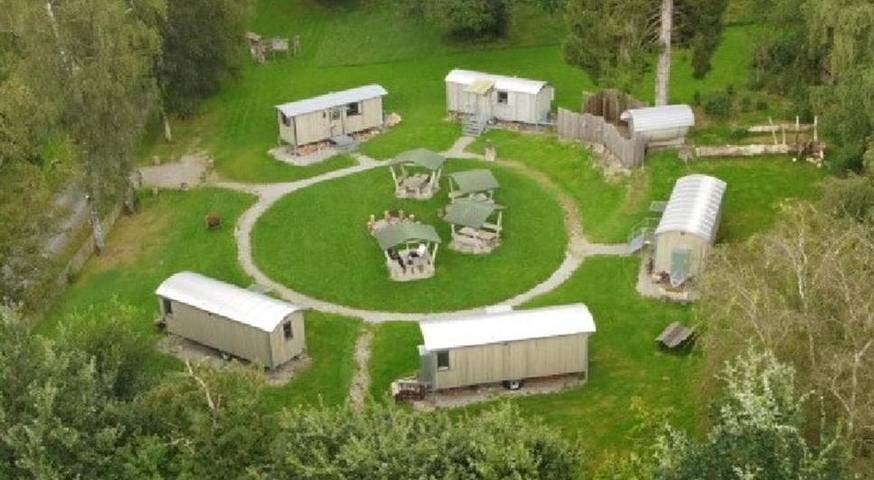 Ferienwohnung für 4 Personen, mit Terrasse und Garten sowie Sauna und Ausblick in Holzminden