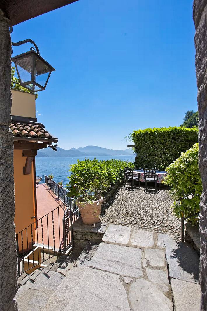Ferienwohnung für 2 Personen, mit Ausblick und Seeblick sowie Terrasse in Lago Maggiore (Piemont) - 3