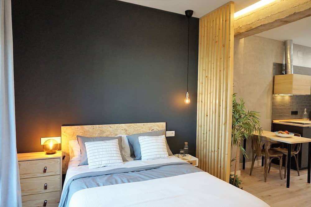 Entire apartment, Ap1- Modern studio in Plaza de la Constitución in Mérida, Badajoz Province