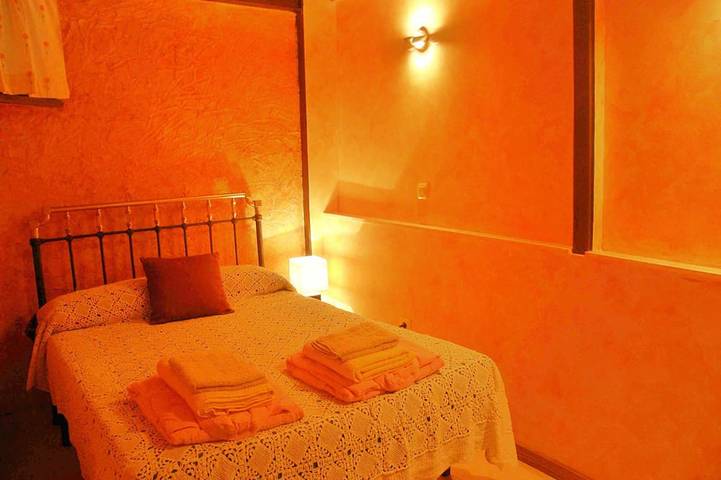 Gîte pour 8 personnes, avec Jacuzzi et Terrasse à San Esteban del Valle