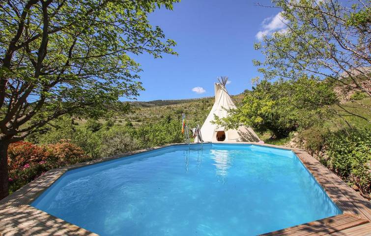 Location de vacances pour 14 personnes, avec jardin et piscine à Gras - 2