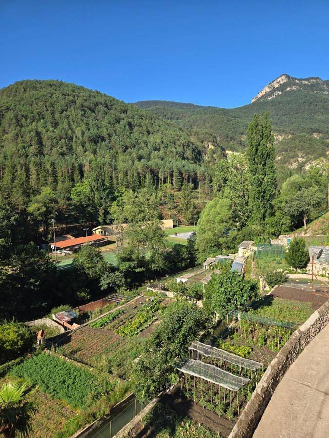 Gîte pour 5 personnes, avec vue à Bagà - 2