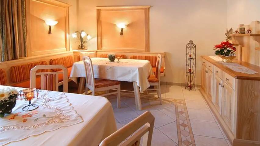 Ferienwohnung für 4 Personen, mit Garten und Sauna am Wolfgangsee - 2