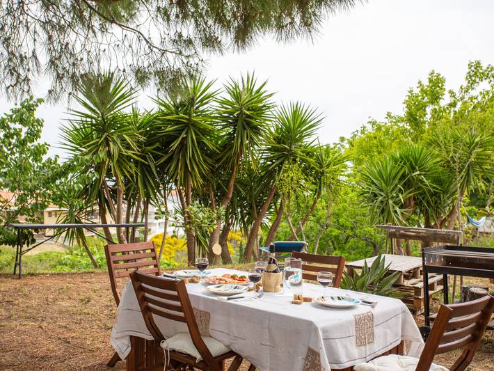 Gîte pour 4 personnes, avec Terrasse ainsi que Jardin et Vue à Pineto - 2