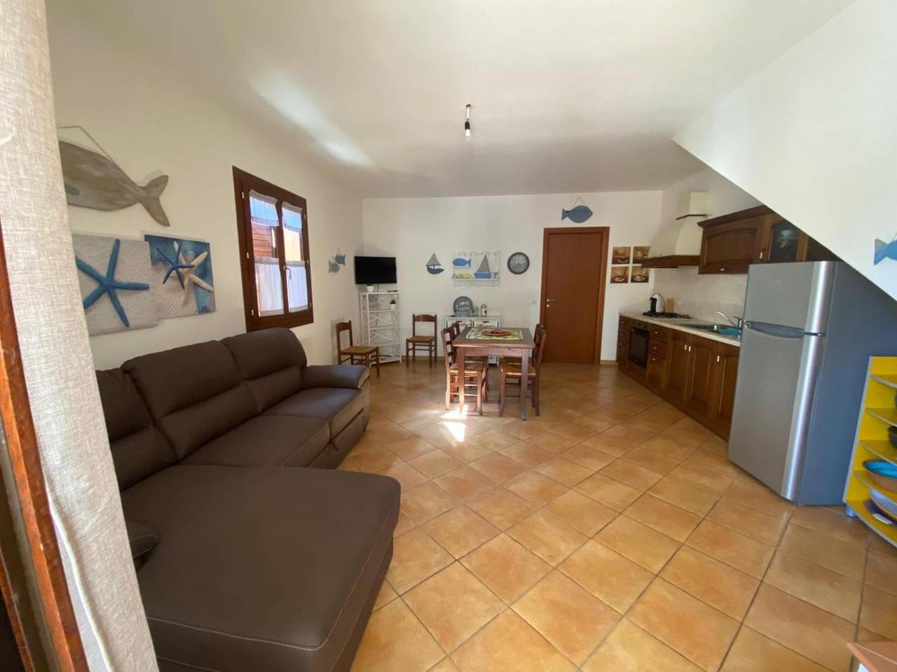 Appartement 'Praga' avec Jardin Privé, Véranda et Climatisation in Suaredda-traversa, San Teodoro