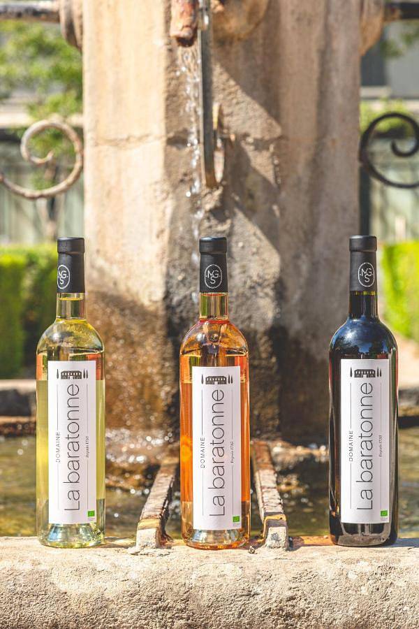 Location de vacances pour 2 personnes, avec jardin et vue ainsi que terrasse et piscine à La Garde - 4