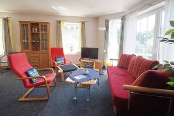 Ferienhaus für 6 Personen, mit Garten und Pool sowie Terrasse und Sauna in Westoverledingen