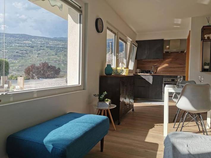 Gîte pour 2 personnes, avec terrasse et vue dans Réchy