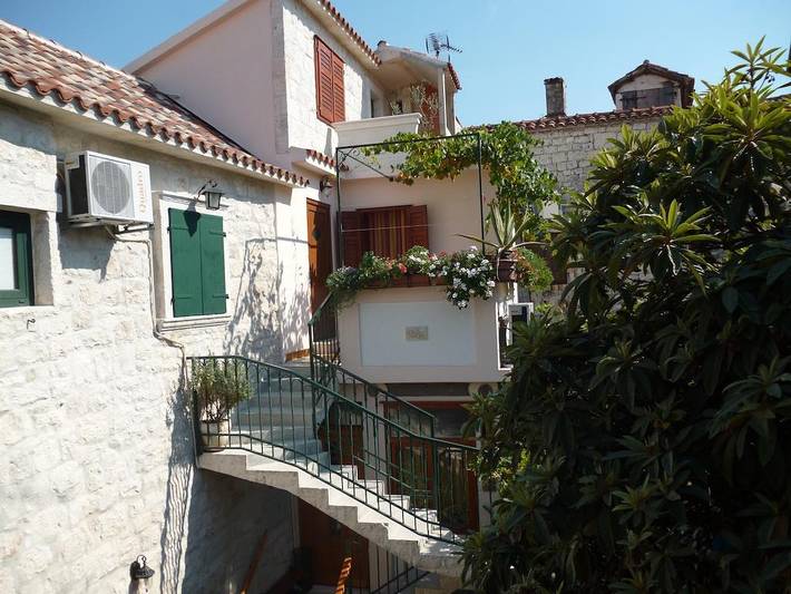 Room with air-conditioning Trogir S-16844-a in Trogir, Split-Dalmatia