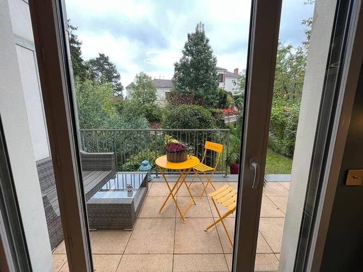 Gîte pour 2 personnes, avec piscine et jardin à Garches - 4