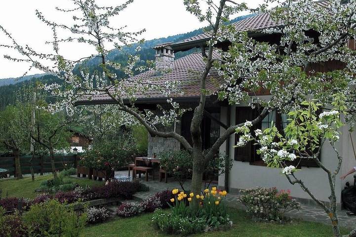 Villa für 7 Personen, mit Garten