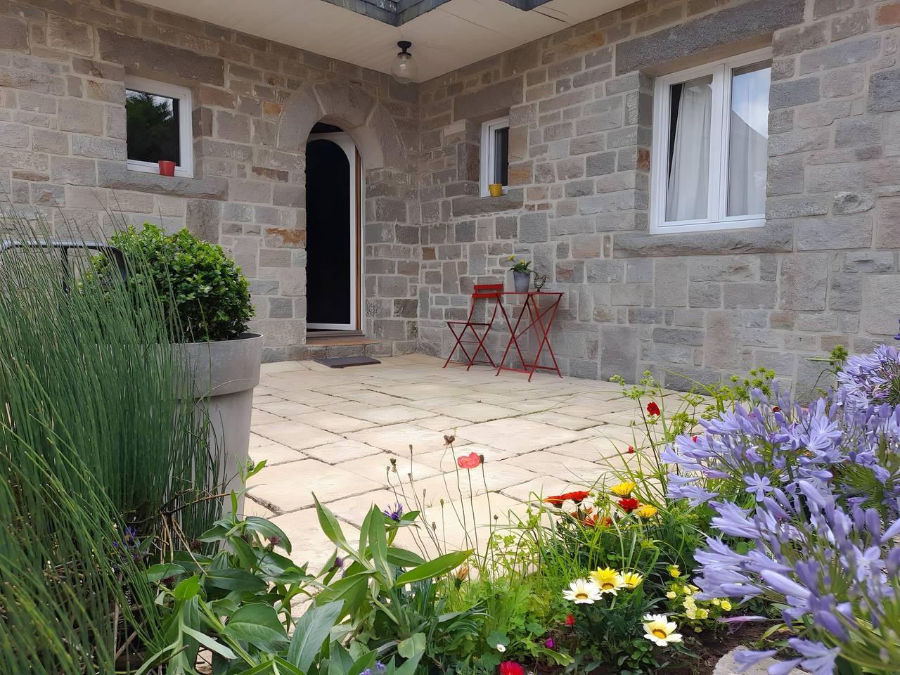 Chambre d’hôtes « Chambre côté mer » avec terrasse, jardin partagés et Wi-Fi in Plougar, Région de Morlaix