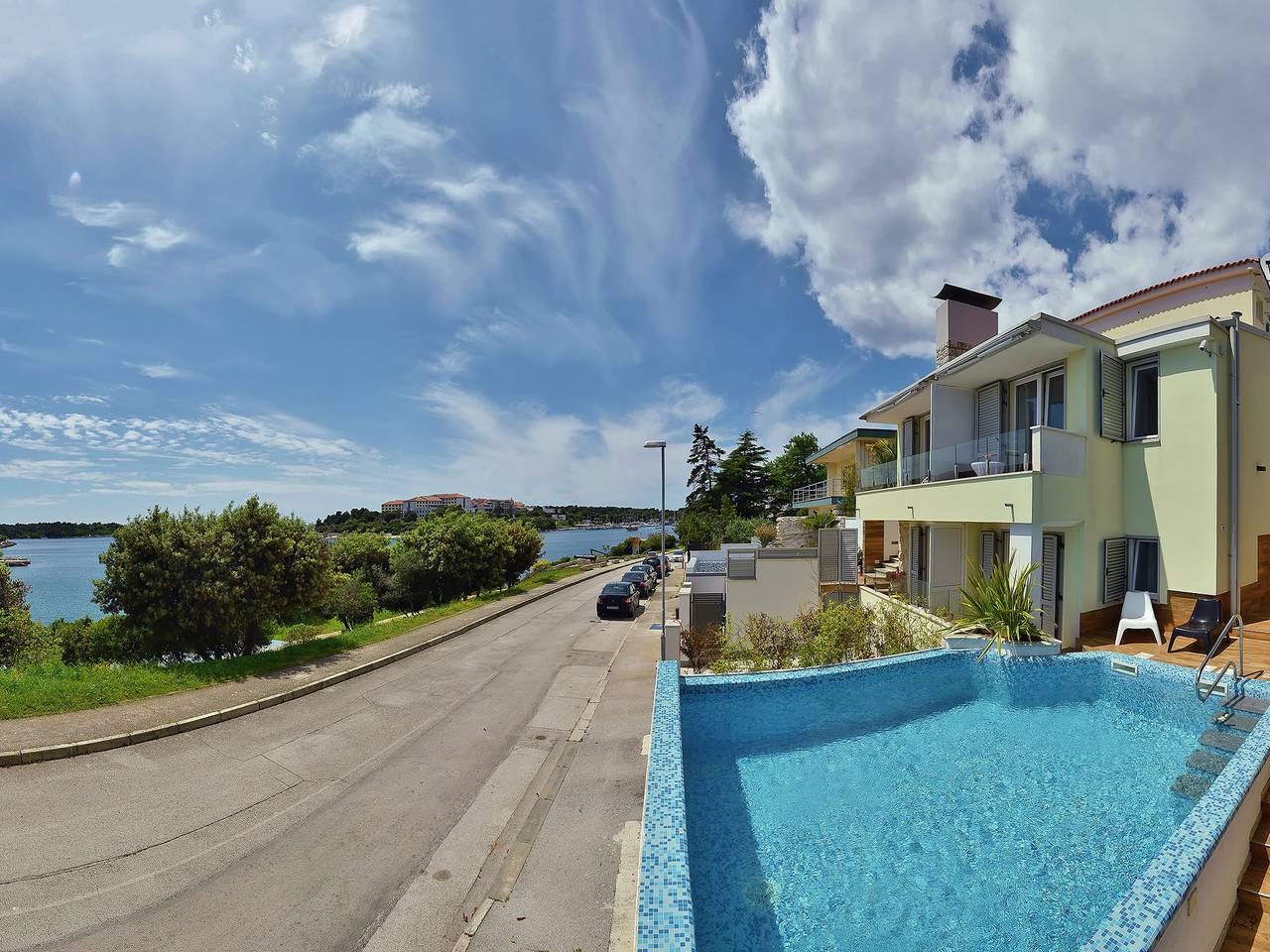 Villa in Pula mit privatem Pool in Pjescana Uvala, Südküste Istrien