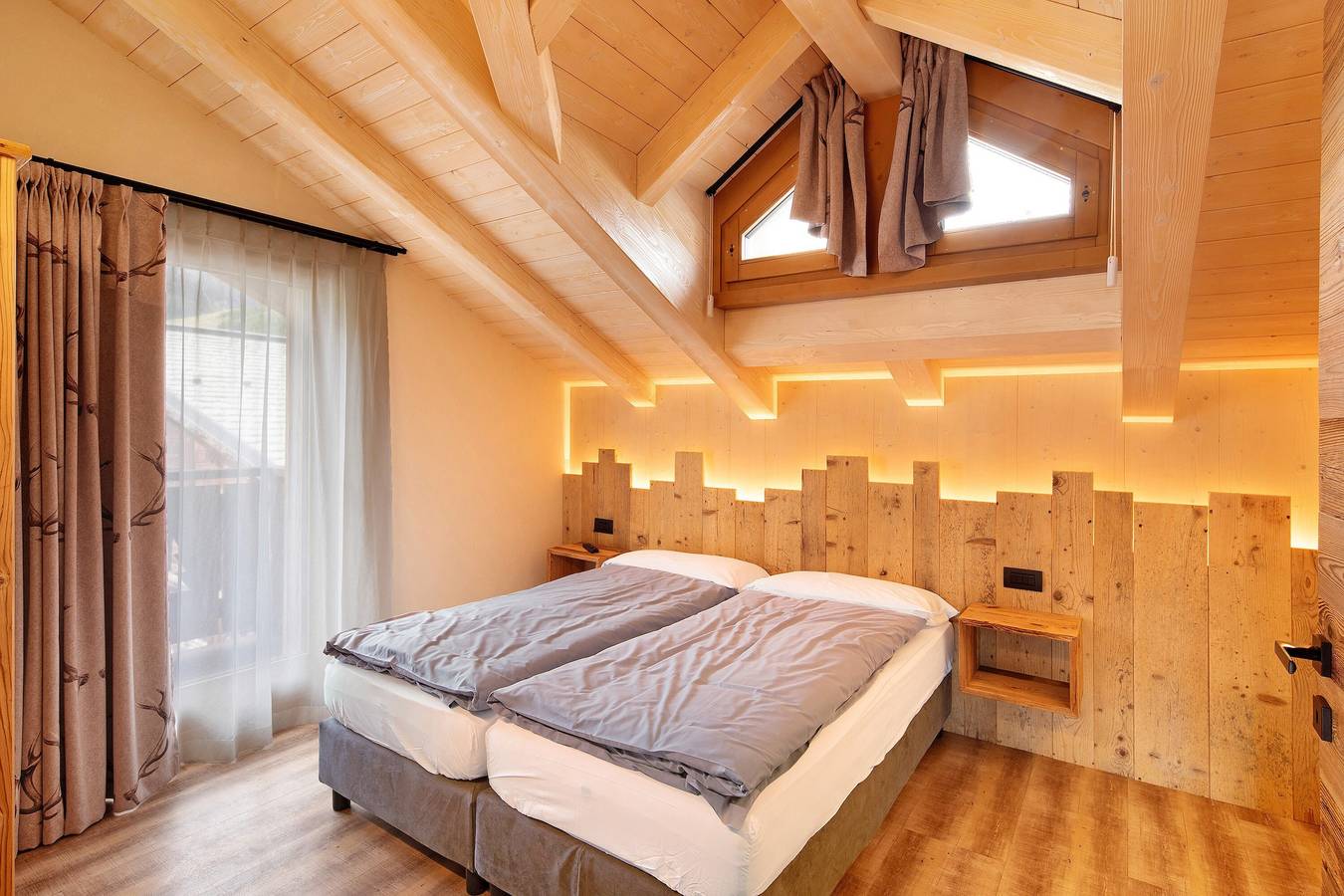 Appartamento intero, Appartamento 'Chalet Leur Gusja Golp Quadrilocale' con vista sulle montagne in Livigno (Borgo), Livigno