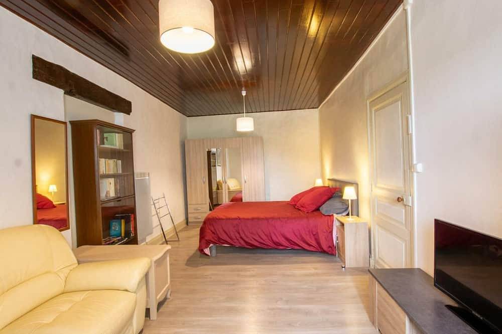 Retiro rural con encanto en Périgord: casa renovada, 2 hab, 4 pers, jardín, internet, cerca de Périgueux in Cornille, Périgord Blanc