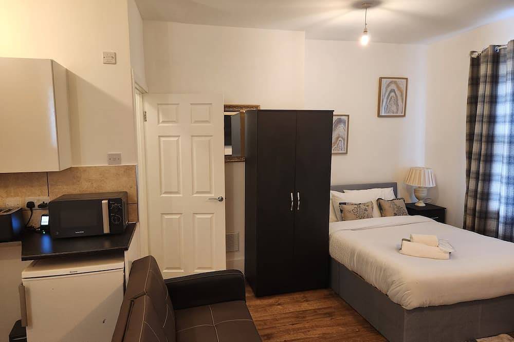 Appartement entier, 1 Bed Flat - Sleeps 3 - Parking - Wifi in Stone (Dartford), Dartford