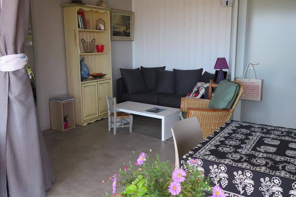 4-seater cottage in Pomérols in Pomérols, Côte d'Améthyste