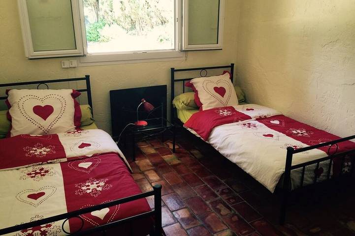 Location de vacances pour 6 personnes, avec jardin et jacuzzi à Saint-Cézaire-sur-Siagne - 4