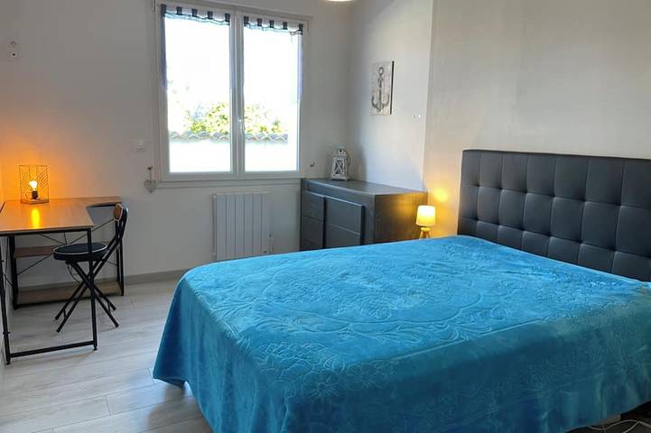 Location de vacances pour 8 personnes, avec jardin et piscine dans Plage des Boulassiers - 4