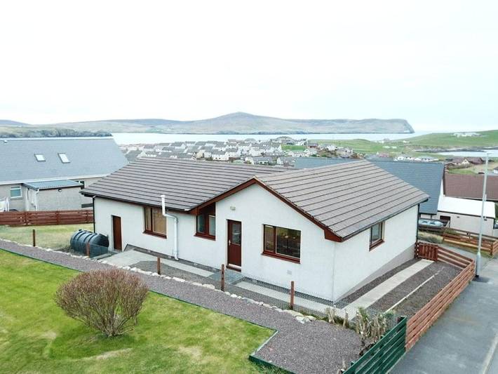 Holiday rental for 5 people, with garden and view, with pets on Shetland Islands