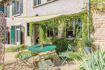 Gîte pour 4 Personnes dans Chânes, Région de Mâcon, Photo 2