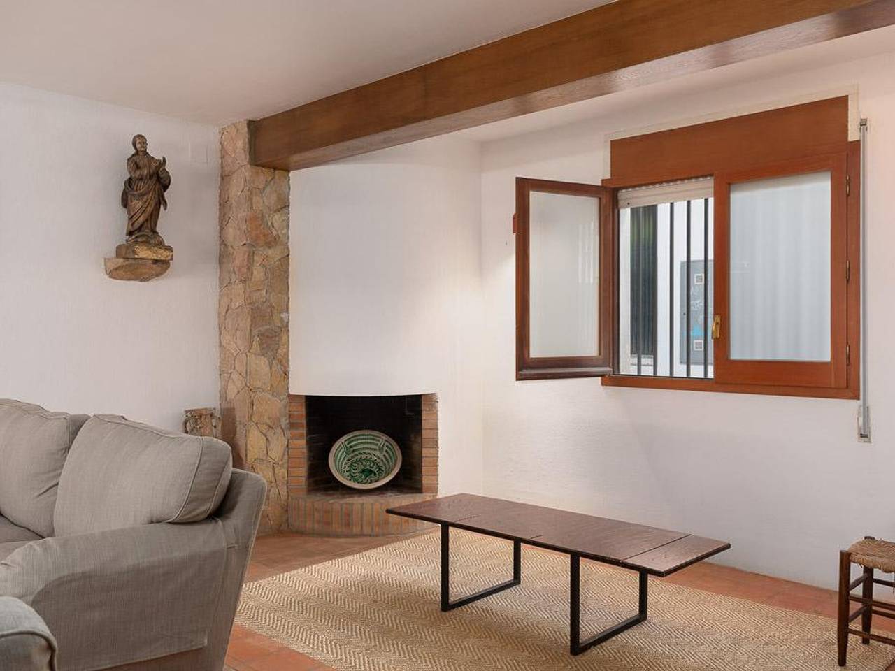 Charming Townhouse with Spacious Terrace and Near Tamariu Beach in Aigua Xelida, Tamariu