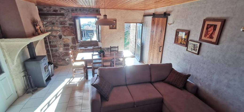 Location de vacances pour 5 personnes, avec terrasse et vue à Empurany - 4
