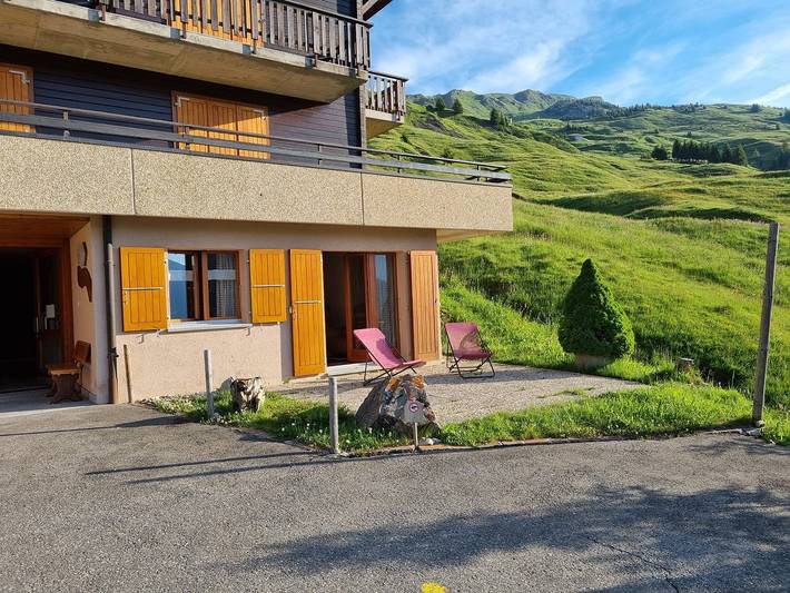 Ferienwohnung für 4 Personen, mit Terrasse in Val-d'Illiez