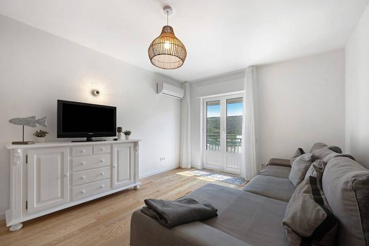 Entire apartment, Apartment 'Casa Da Praia' with Sea View, Wi-Fi and Air Conditioning in Praia de Odeceixe, Odeceixe