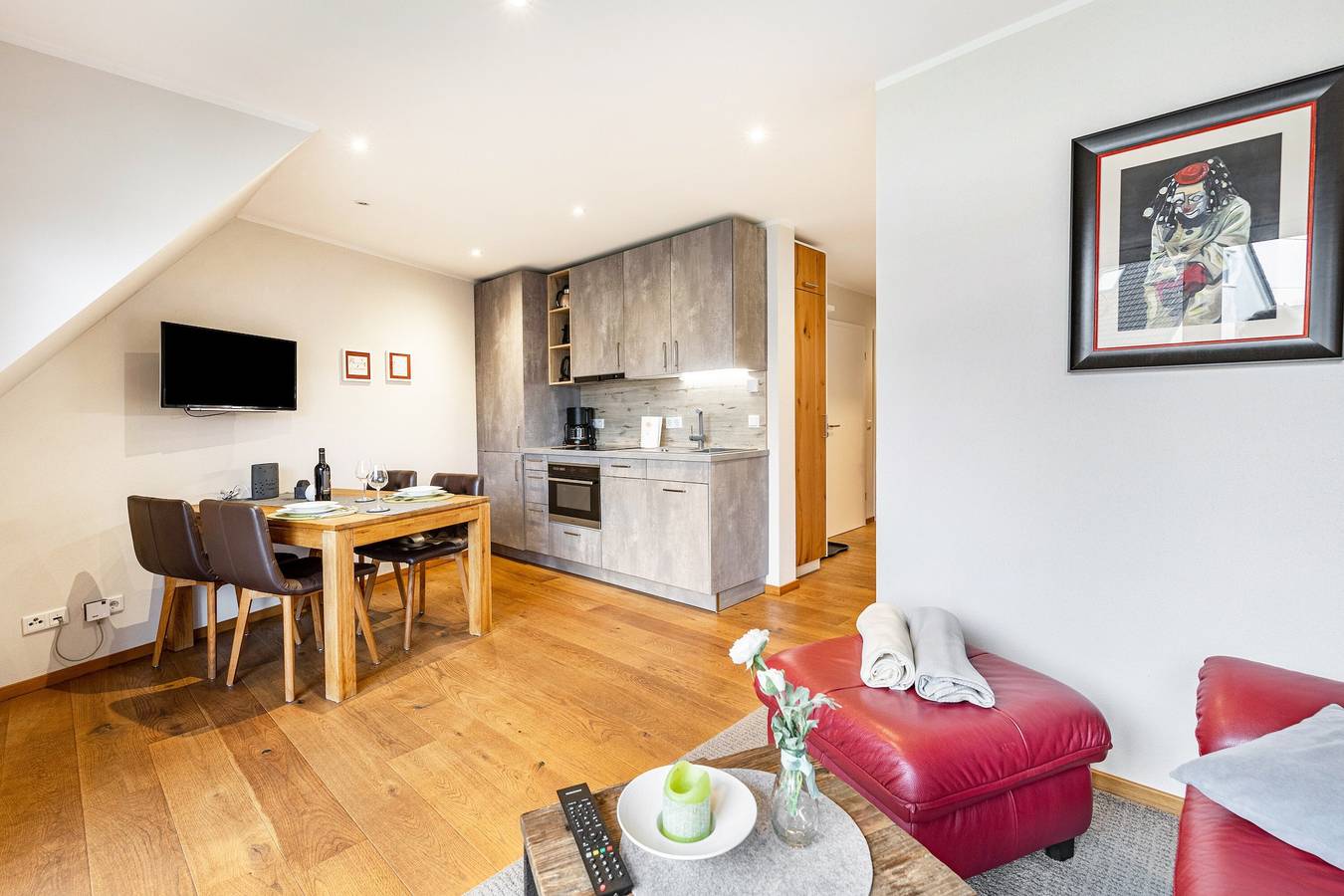 Ganze Wohnung, Apartment 'Ferienwohnung Drossel D, 50qm' mit Bergblick, gemeinsamer Terrasse und Wlan in Lennestadt, Sauerland