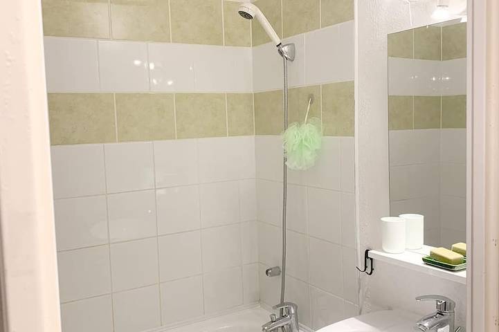 Gîte pour 6 personnes, avec balcon à Mijoux - 4