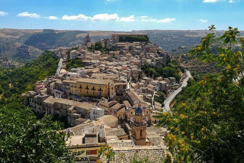 Luciano e Concetta in Ragusa, Provincia di Ragusa