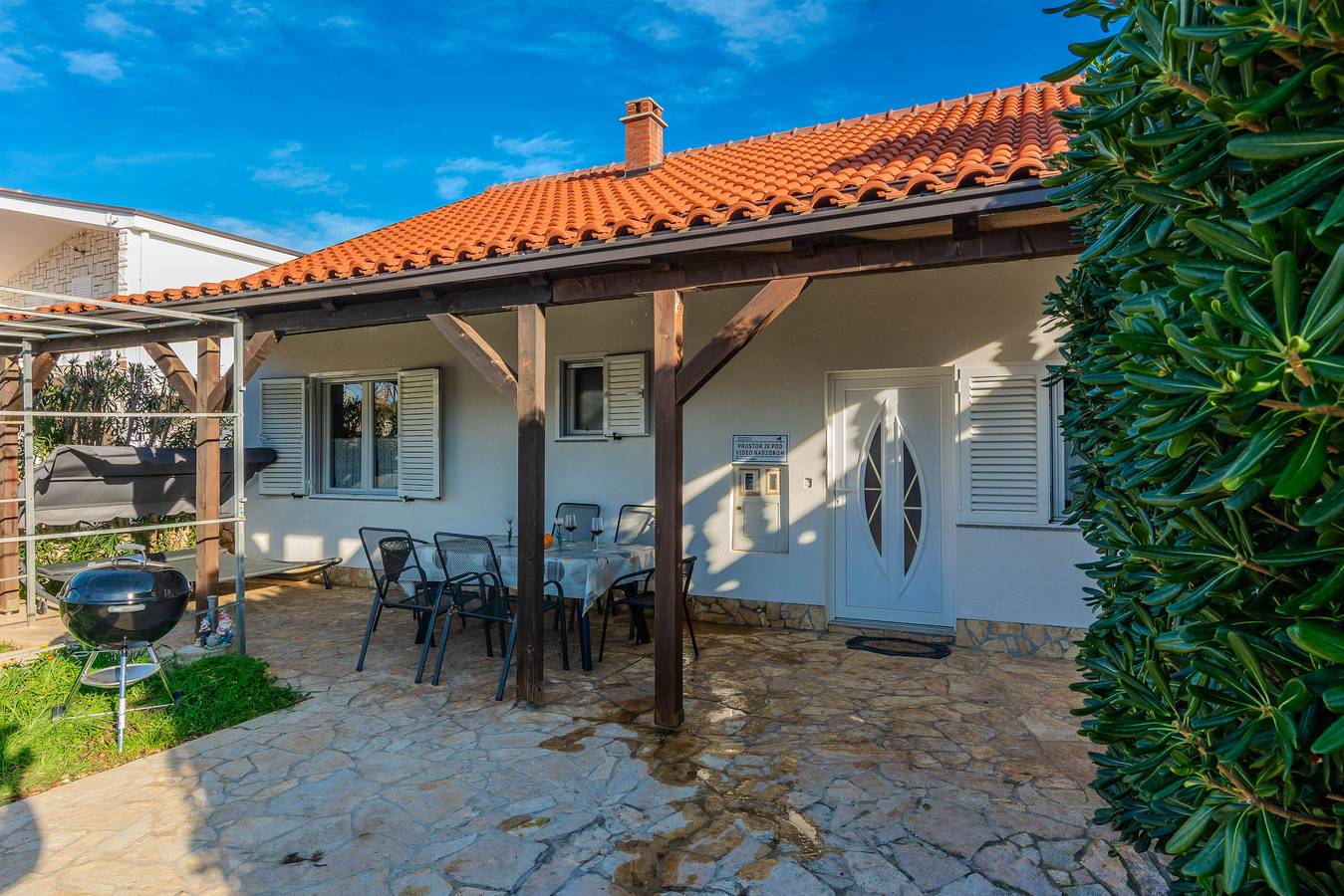 House Loncar in Vir