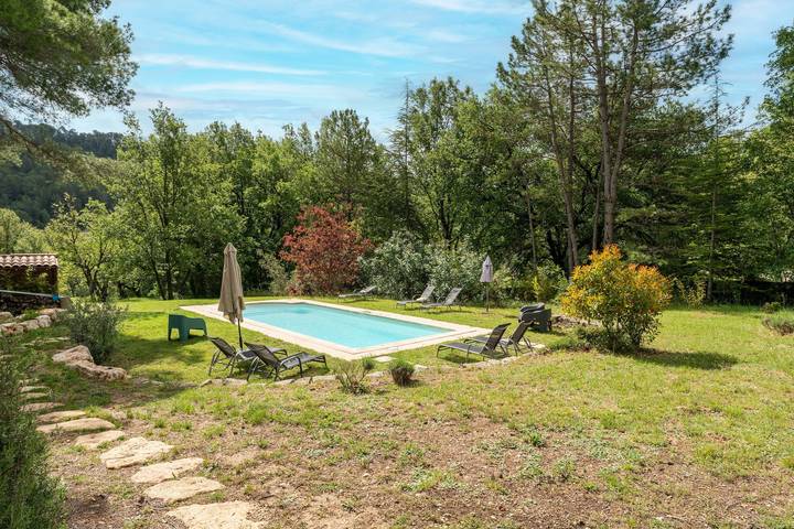 Ferienhaus für 4 Personen, mit Garten in Vaucluse