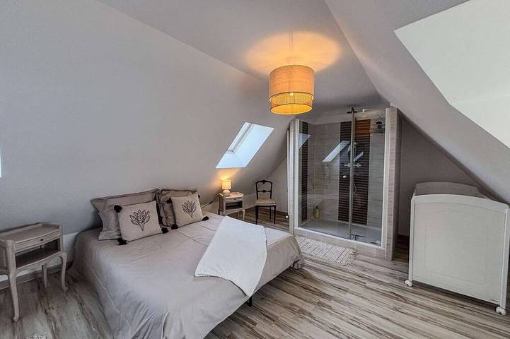 Gîte pour 10 personnes, avec terrasse et jardin dans Anceins