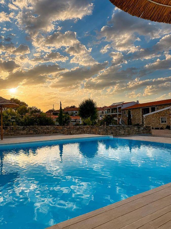 Casa de huéspuedes para 2 personas, con Terraza además de Jardín y Piscina en Fariza - 4